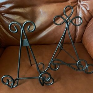 Pair of photo frame holders